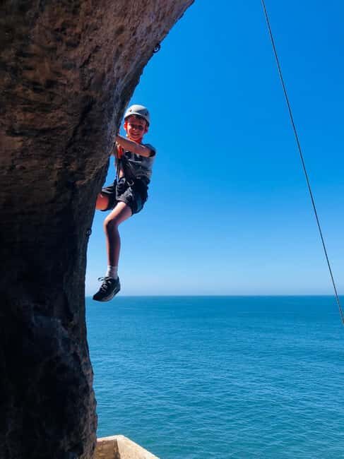Peniche: Climbing on the beautiful cliffs by the sea. Certified guide. - Practical Details and Value