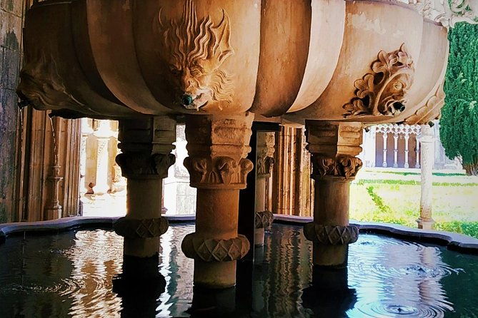 peniche-nazare-big-waves-batalha-monastery-tour-and-obidos