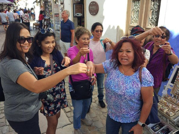 peniche-nazare-big-waves-batalha-monastery-tour-and-obidos