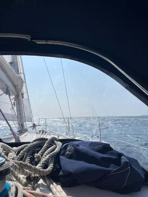 Peniche: Private 3-Hour Sailing Experience Along the Coast - Key Points