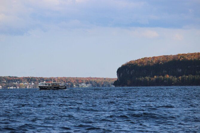 peninsula-park-caves-scenic-boat-tour-2