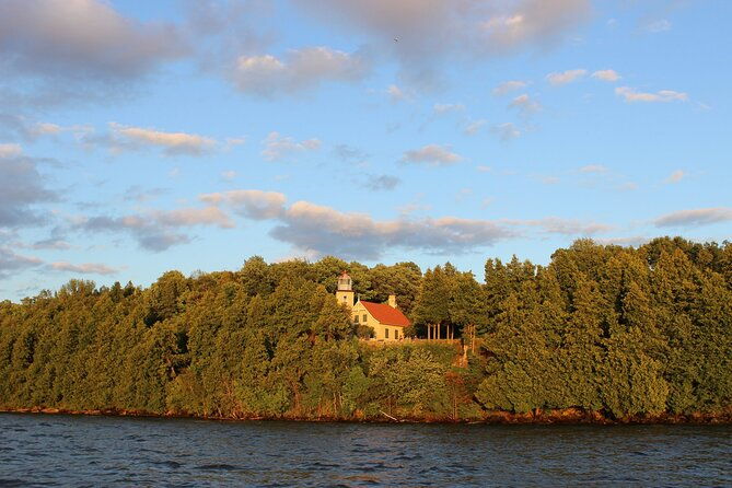 peninsula-park-caves-scenic-boat-tour