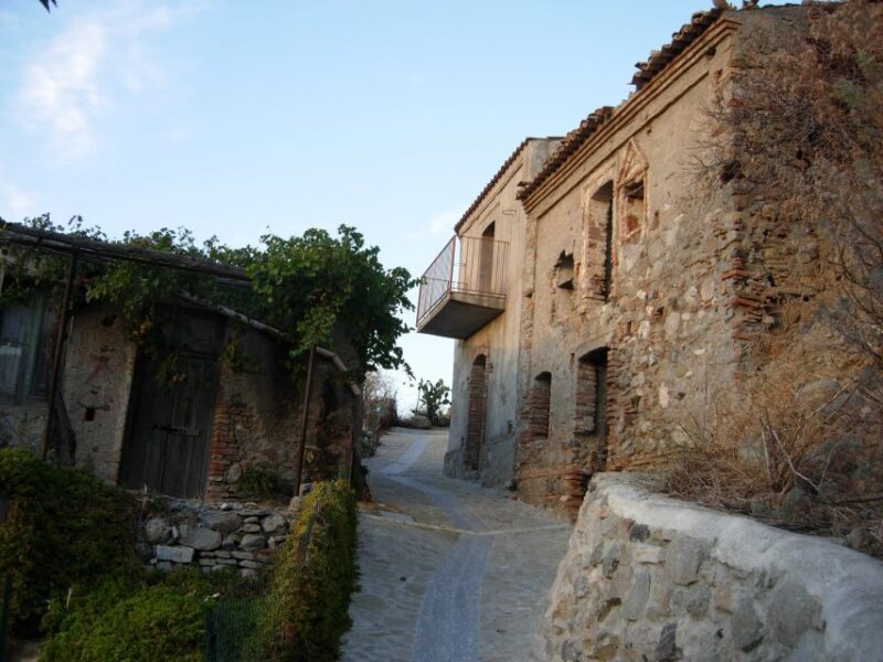 Pentedattilo: Ghost Town Private Walking Tour - FAQs