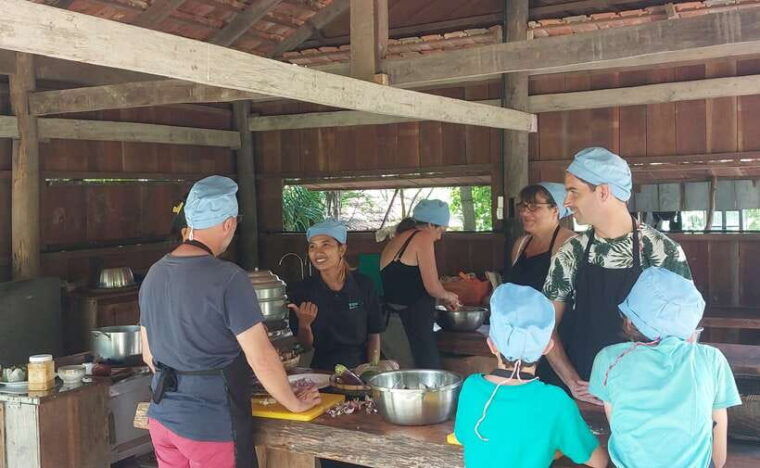 pepper-farm-guided-tour-kep-crab-market-salt-secret-lake