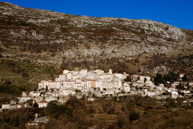 Perched medieval villages, around Nice. - Key Points