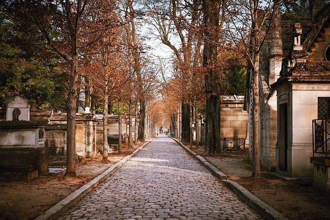 pere-lachaise-cemetery-guided-walking-tour-semi-private-12ppl-max