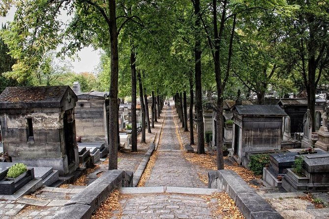 pere-lachaise-cemetery-private-walking-tour