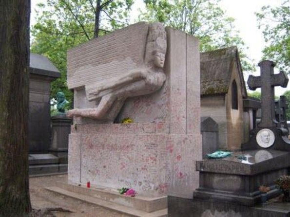 pere-lachaise-cemetery-tour-a-stroll-through-immortal-history-2