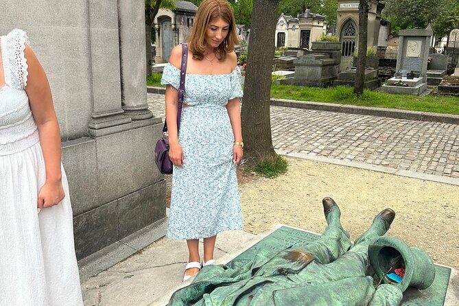 Père Lachaise's Cemetery Celebrities and Ghosts Mystery Tour - Exploring Père Lachaise’s Celebrities and Ghosts: A Guide to the Mystery Tour