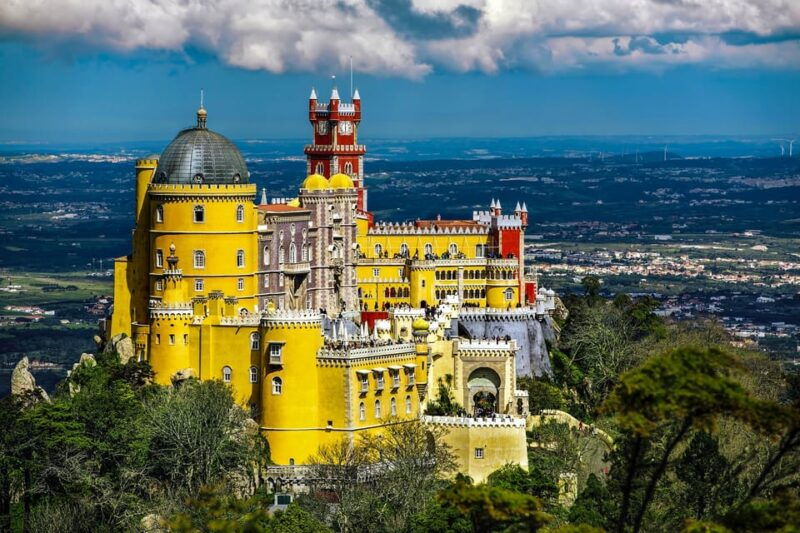 perfect-day-in-sintra-azenhas-do-mar-cabo-roca-and-cascais