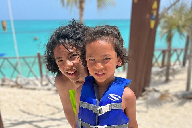 perfect-day-swimming-pigs-snorkel-lunch