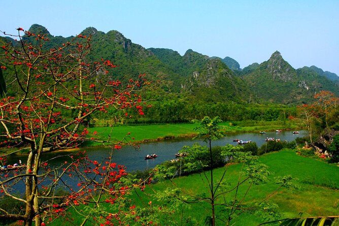 Perfum Pagoda Full Day - Key Points