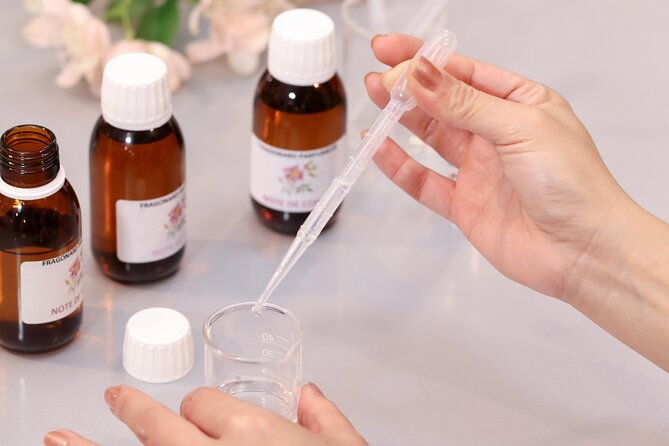perfume-making-class-and-guided-visit-of-fragonard-in-grasse