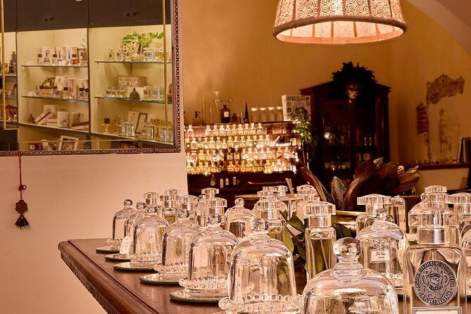 perfume-making-workshop-in-the-heart-of-florence-3