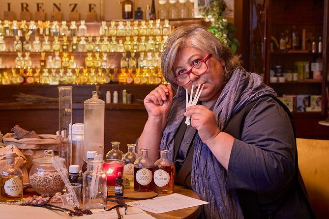 perfume-making-workshop-in-the-heart-of-florence-3