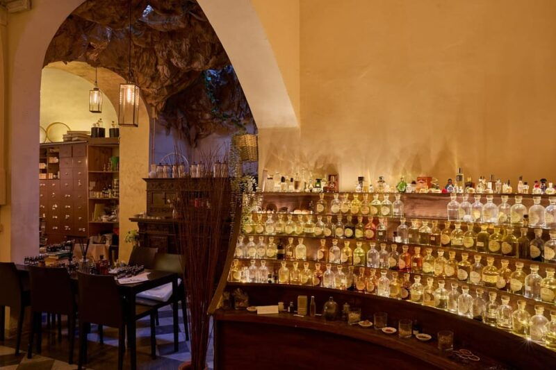 perfume-making-workshop-in-the-heart-of-florence-4
