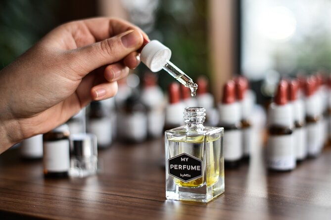 perfume-making-workshop-in-the-heart-of-florence