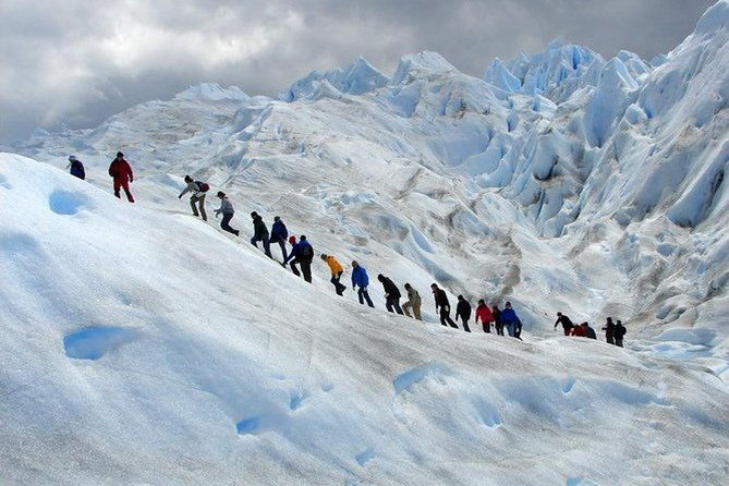 perito-moreno-big-ice-and-walkways-with-transfer-from-el-calafate