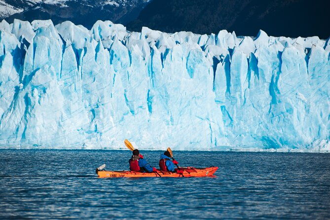 perito-moreno-glacier-kayak-tour-including-transportation