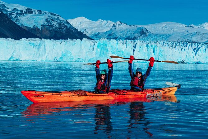 perito-moreno-glacier-kayak-tour-including-transportation