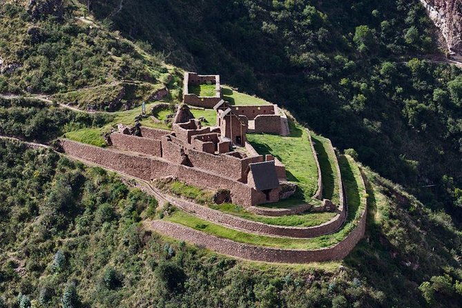 perolniyoc-waterfall-trek-1-day-huaynas-expeditions