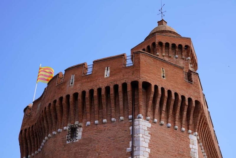 Perpignan: Express Walk with a Local in 60 minutes - Key Points