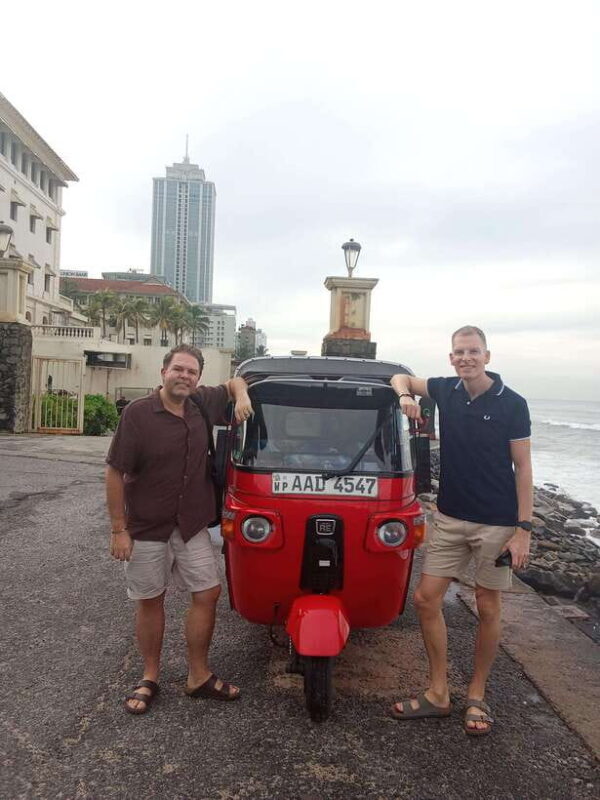 Personal Guided Colombo City Tour by Tuk Tuk - All Inclusive - Key Points