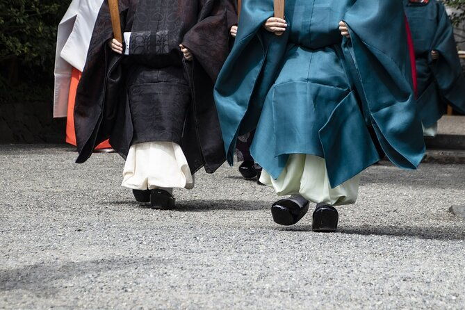 personal-prayer-at-meiji-shrine