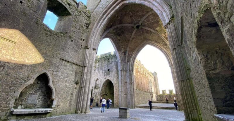 personal-tour-from-dublin-rock-of-cashel-cahir-castle-more