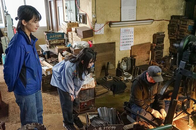 personalize-your-own-knife-and-visit-knife-handle-making-factory
