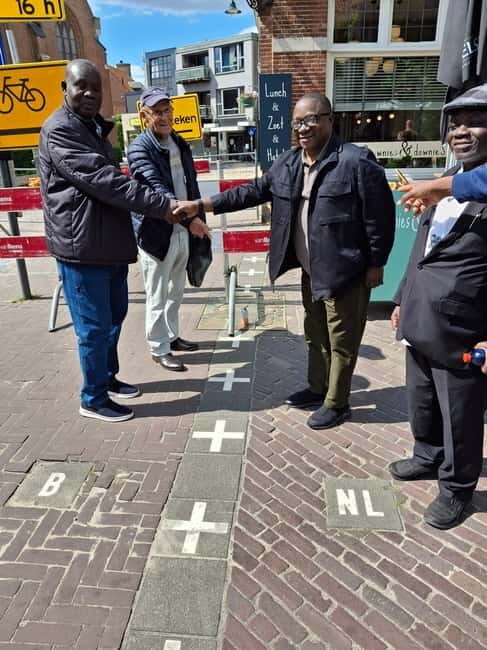 Personalized Netherlands Full-Day Guided Tour from the Hotel - FAQs