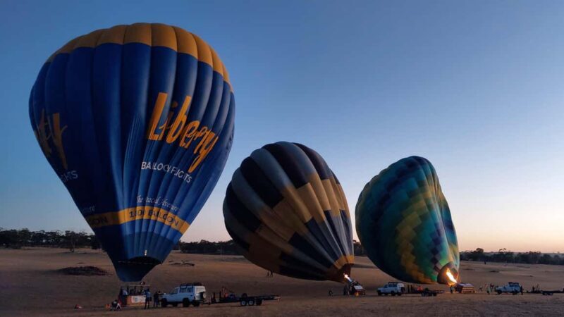 Perth: Avon Valley Hot Air Balloon Flight with Breakfast - Key Points: