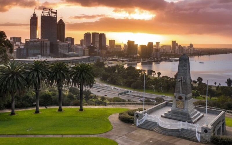 Perth & Fremantle Tour with Scenic Swan River Cruise - FAQ
