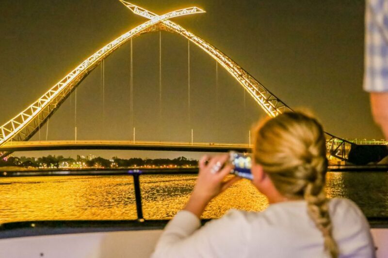 Perth: Swan River Dinner Cruise - Introduction