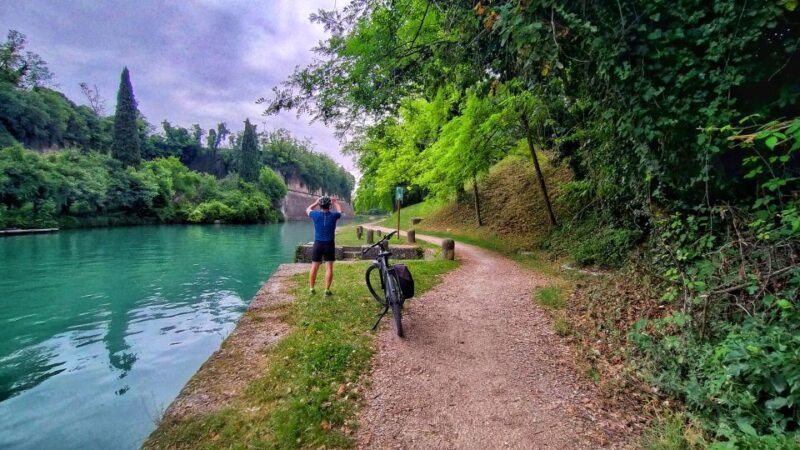 Peschiera del Garda: Lake Garda & Borghetto E-Bike Tour - Practical Tips for Travelers