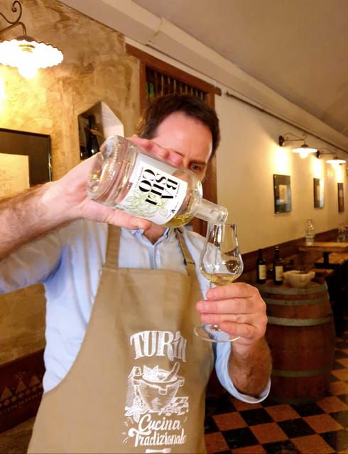 pesto-experience-trattoria-turin-experiences-and-traditions-in-sestri-levante