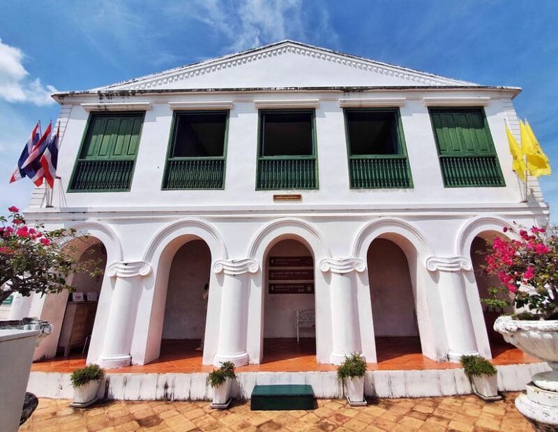 Petchaburi Temples & Royal Palace - small Join Group Tour - What to Expect from the Tour