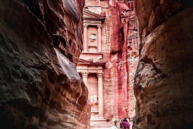 Petra to Jerusalem Private Transfer - The Vehicle and Onboard Comforts