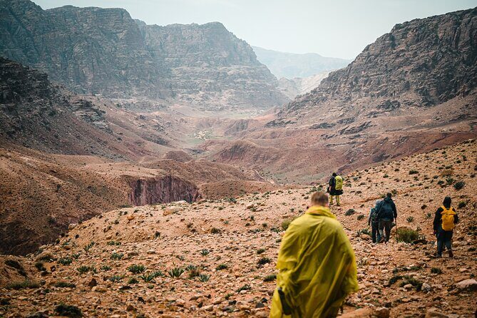 Petra to Wadi Rum Trek - 6 Days - Authentic Encounters and Hidden Gems