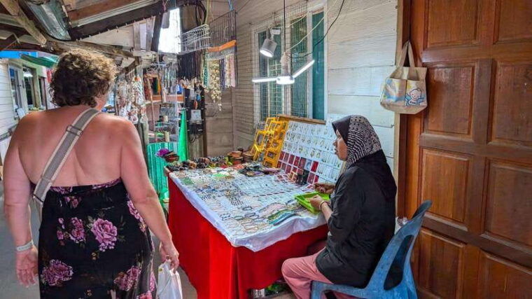 phang-nga-private-longtail-boat-to-james-bond-koh-panyi