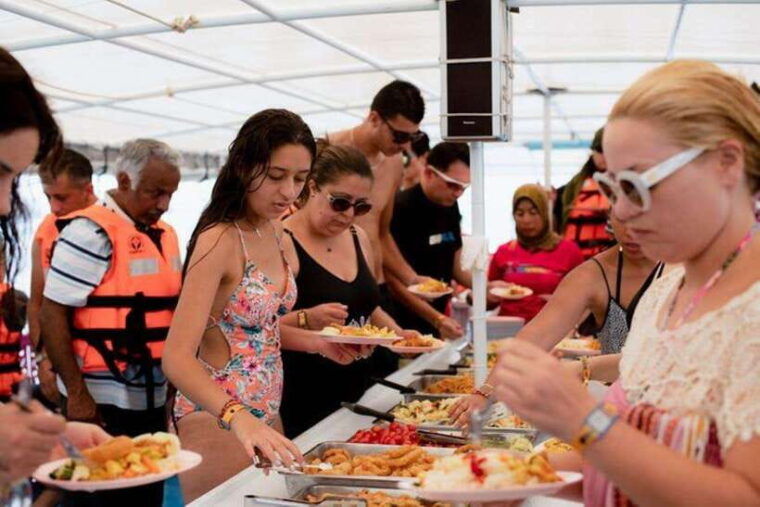 phangnga-bay-cave-canoe-james-bond-island-all-inclusive