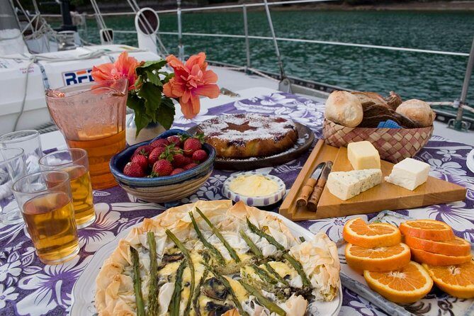 Phantom Sailing Bay of Islands - Setting Sail in the Bay of Islands: What to Expect