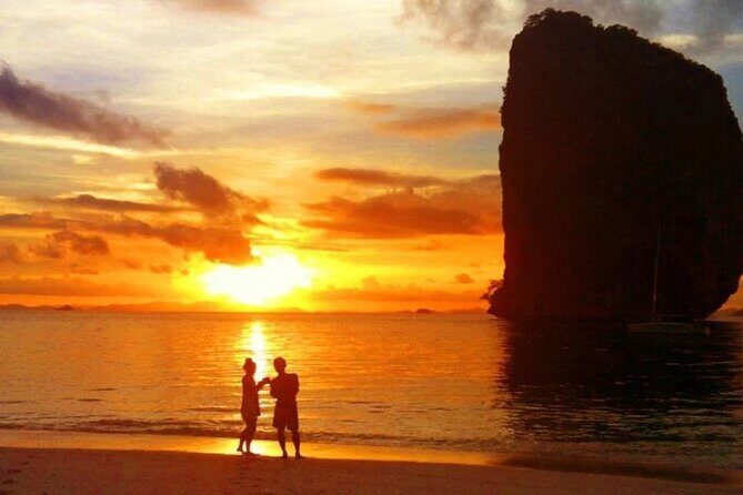 Phi Phi and 4 Islands sunset tour plus BBQ Dinner and Plankton - Who Should Consider This Tour?