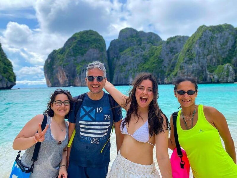 phi-phi-and-bamboo-islands-speedboat-tour-with-fins