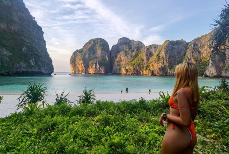 Phi Phi: Avoid The Crowds Speedboat to Maya Bay at Sunrise - Key Points