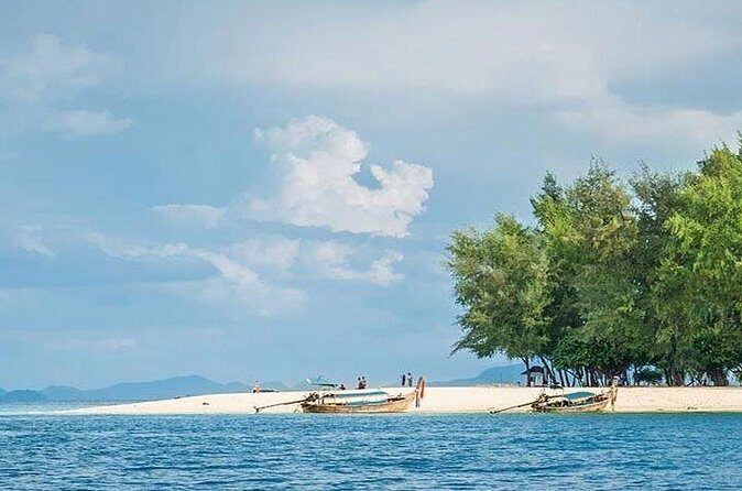 Phi Phi Bamboo Island By Speed Boat Premium Trip - FAQs