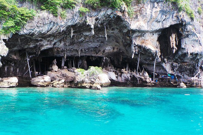 Phi Phi Island Exploration by Private Longtail Boat & Lunch - FAQ