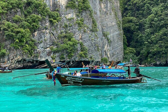 Phi Phi island Tour by Big Boat - Key Points