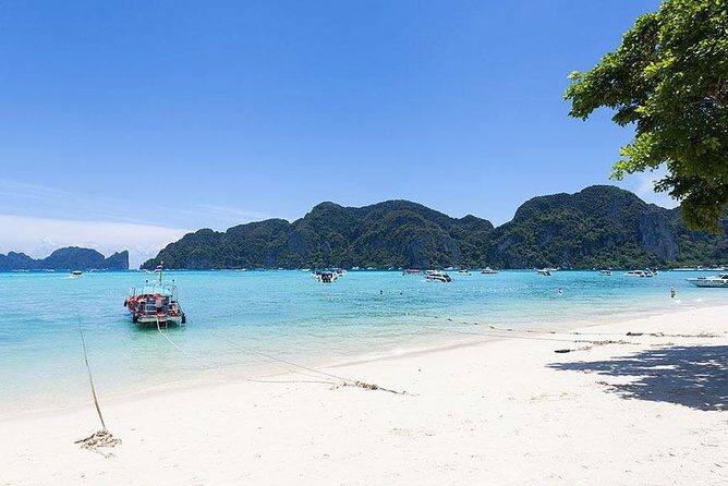 Phi Phi Islands Tour First Class By Royal Jet Cruiser From Phuket - A Luxurious Day on the Water