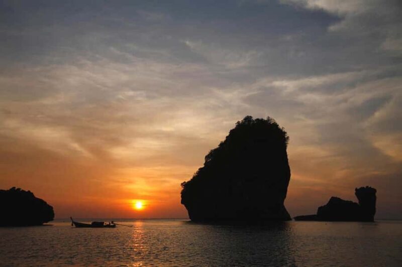 Phi Phi Islands:Private luxury Sunset Cruise with Snorkeling - A Detailed Look at the Experience